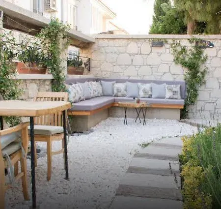 Provence Mansion Отель