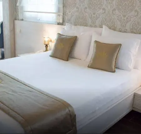 Provence Mansion Отель 2*
