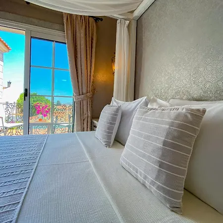 Provence Mansion 2* Алачати