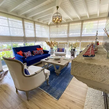 Provence Mansion Otel Alaçatı