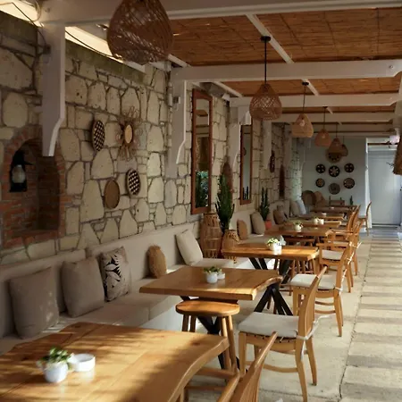 Provence Mansion Алачати