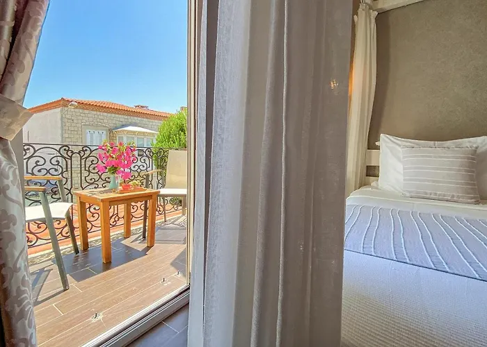 Provence Mansion 阿拉恰特