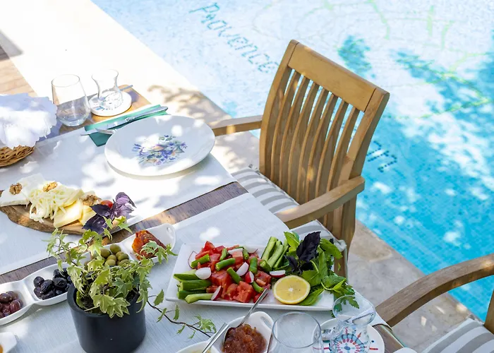 Provence Mansion Hotel 2*