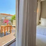 Provence Mansion アラカティ