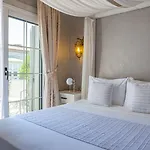 Provence Mansion ホテル アラカティ