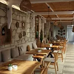 Provence Mansion アラカティ