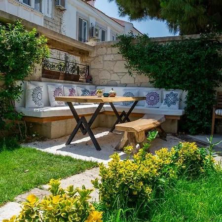 Provence Mansıon Alaçati Otel