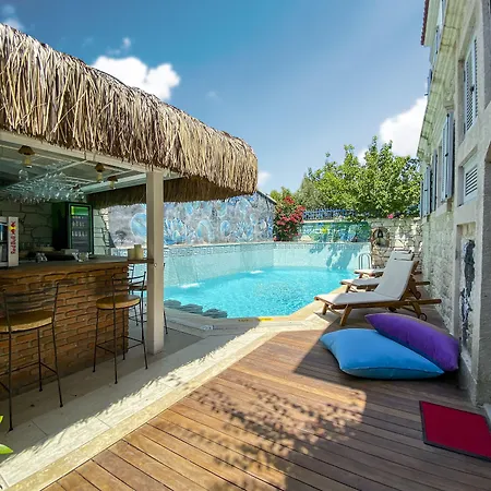 Provence Mansion 2* Алачати