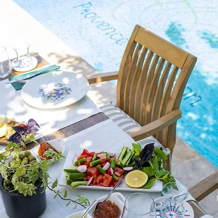 Provence Mansion Hotel 2*