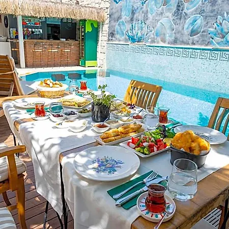Provence Mansion 알라카티