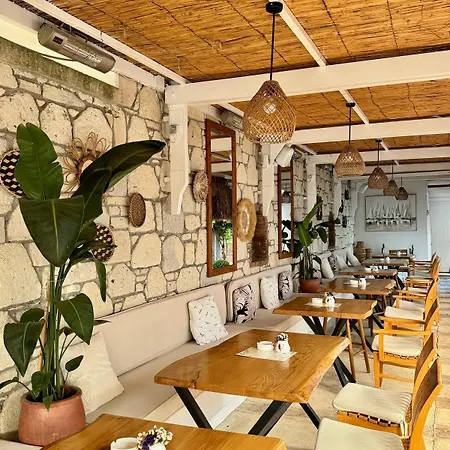 Hotel Provence Mansion 2*