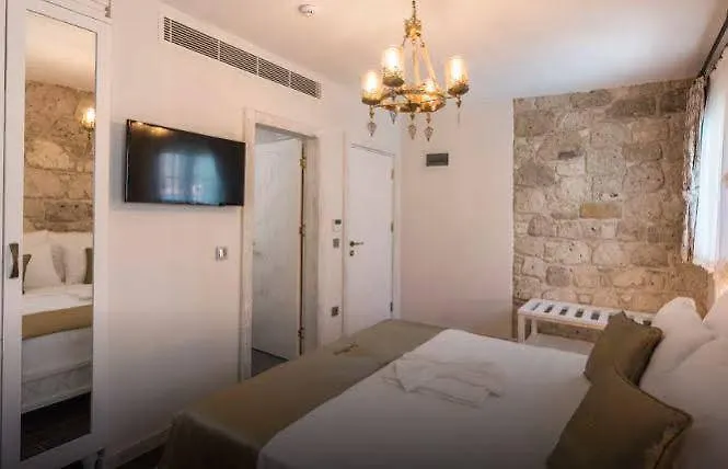 Provence Mansion Отель 2*