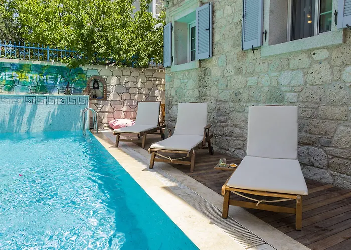 Отель Provence Mansion 2*